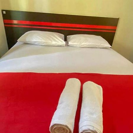Rama Shinta Homestay Near Gembira Loka Zoo Redpartner Yogyakarta Exterior foto