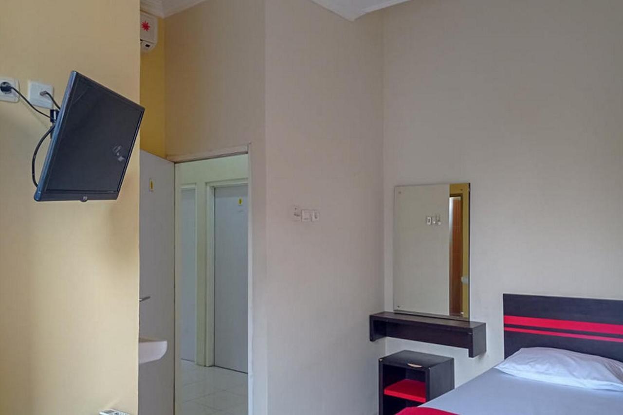 Rama Shinta Homestay Near Gembira Loka Zoo Redpartner Yogyakarta Exterior foto