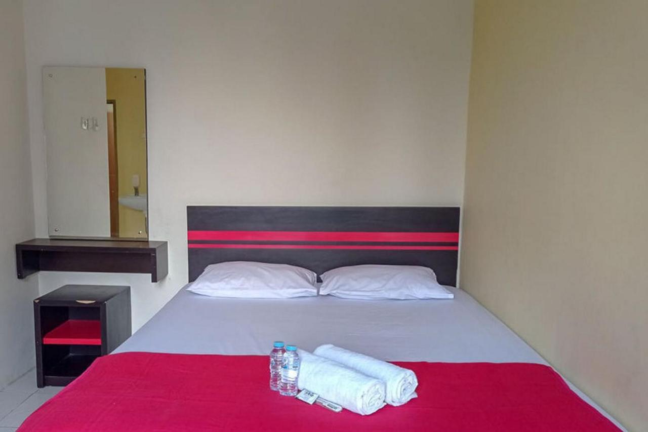 Rama Shinta Homestay Near Gembira Loka Zoo Redpartner Yogyakarta Exterior foto