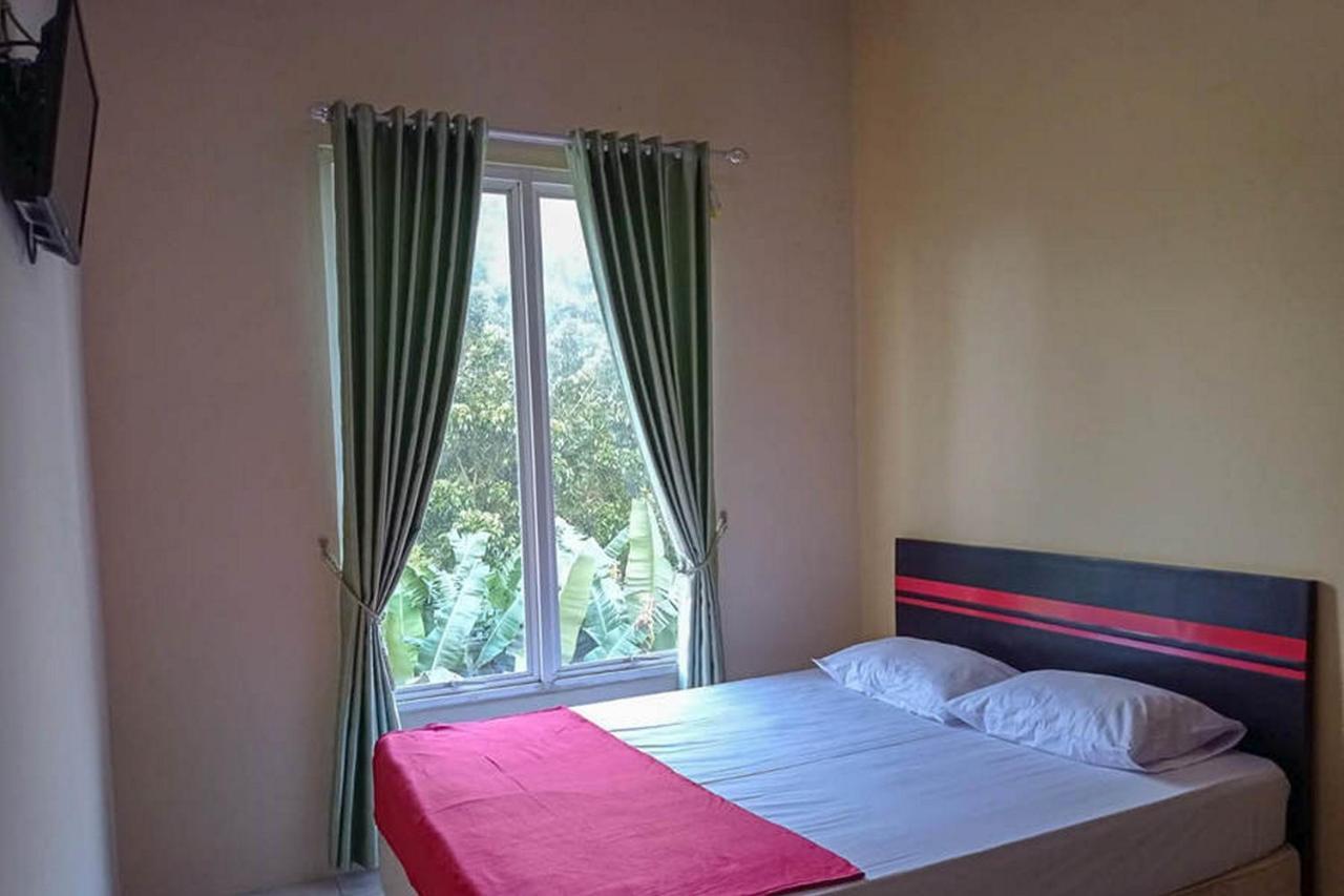 Rama Shinta Homestay Near Gembira Loka Zoo Redpartner Yogyakarta Exterior foto
